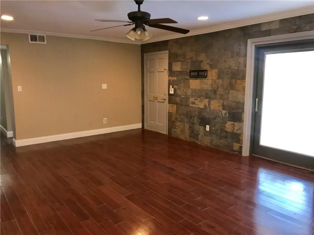 6520 Roswell Road Unit 56, Atlanta, Georgia 30328, 2 Bedrooms Bedrooms, ,2 BathroomsBathrooms,Residential,Sold,6520 Roswell Road Unit 56,6097938