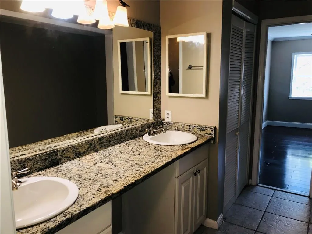 6520 Roswell Road Unit 56, Atlanta, Georgia 30328, 2 Bedrooms Bedrooms, ,2 BathroomsBathrooms,Residential,Sold,6520 Roswell Road Unit 56,6097938