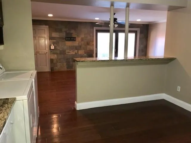 6520 Roswell Road Unit 56, Atlanta, Georgia 30328, 2 Bedrooms Bedrooms, ,2 BathroomsBathrooms,Residential,Sold,6520 Roswell Road Unit 56,6097938