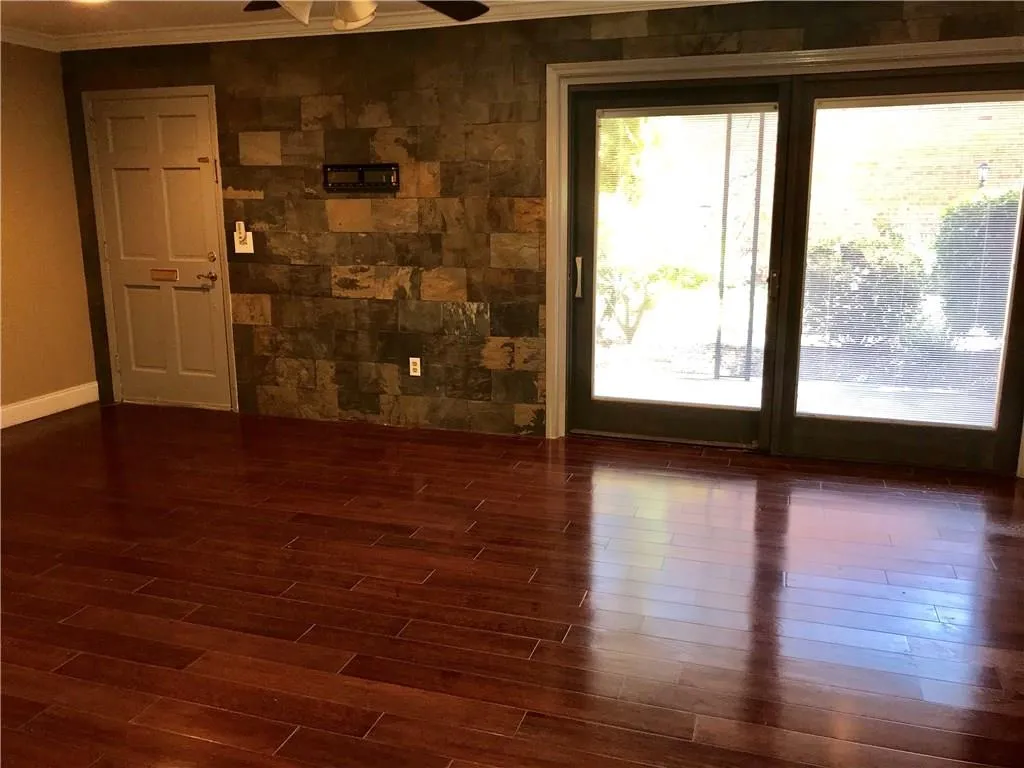 6520 Roswell Road Unit 56, Atlanta, Georgia 30328, 2 Bedrooms Bedrooms, ,2 BathroomsBathrooms,Residential,Sold,6520 Roswell Road Unit 56,6097938