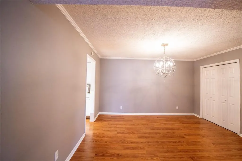 6851 Roswell Road Unit E-3, Sandy Springs, Georgia 30328, 3 Bedrooms Bedrooms, ,2 BathroomsBathrooms,Residential,Sold,6851 Roswell Road Unit E-3,6797448