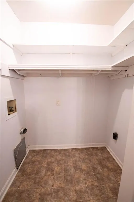 6851 Roswell Road Unit E-3, Sandy Springs, Georgia 30328, 3 Bedrooms Bedrooms, ,2 BathroomsBathrooms,Residential,Sold,6851 Roswell Road Unit E-3,6797448