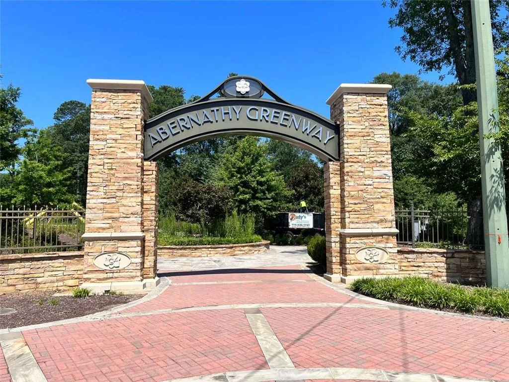 6700 Roswell Road Unit 32c, Atlanta, Georgia 30328, 2 Bedrooms Bedrooms, ,2 BathroomsBathrooms,Residential,Sold,6700 Roswell Road Unit 32c,7251191