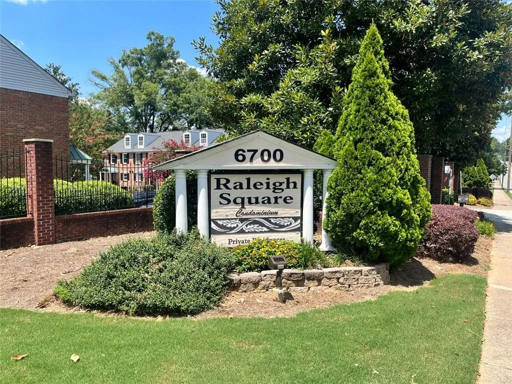 6700 Roswell Road Unit 32c, Atlanta, Georgia 30328, 2 Bedrooms Bedrooms, ,2 BathroomsBathrooms,Residential,Sold,6700 Roswell Road Unit 32c,7251191
