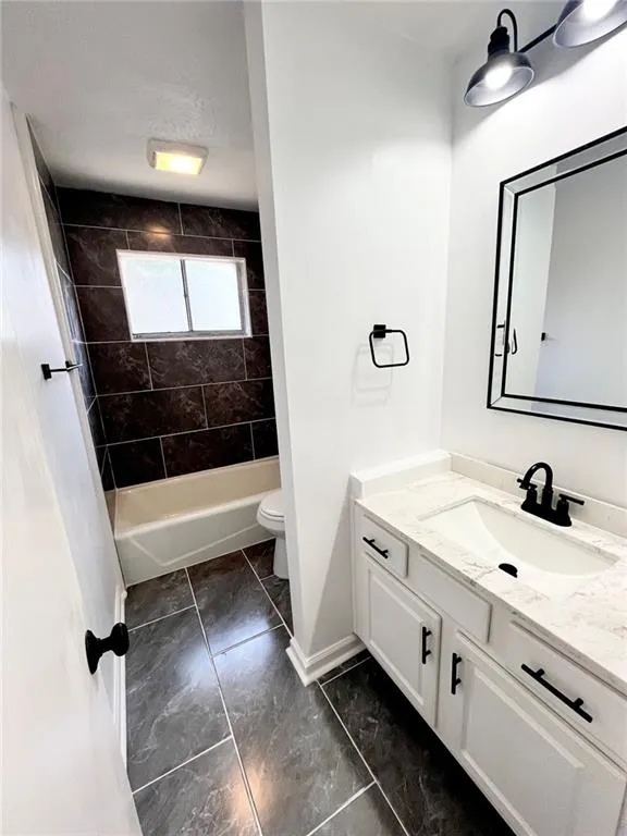 6700 Roswell Road Unit 32c, Atlanta, Georgia 30328, 2 Bedrooms Bedrooms, ,2 BathroomsBathrooms,Residential,Sold,6700 Roswell Road Unit 32c,7251191