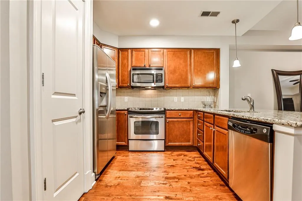 200 River Vista Drive Unit 310, Atlanta, Georgia 30339, 1 Bedroom Bedrooms, ,1 BathroomBathrooms,Residential,Sold,200 River Vista Drive Unit 310,7061911