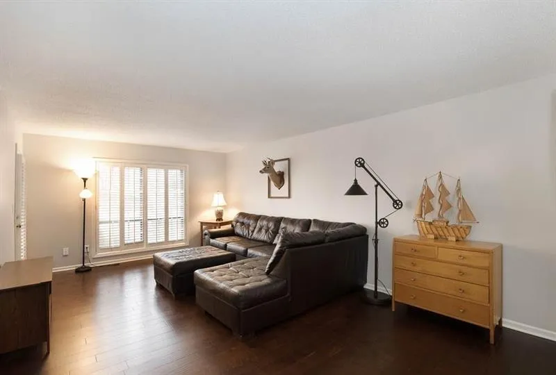6851 Roswell Road Unit I6, Atlanta, Georgia 30328, 3 Bedrooms Bedrooms, ,2 BathroomsBathrooms,Residential,Sold,6851 Roswell Road Unit I6,6512893