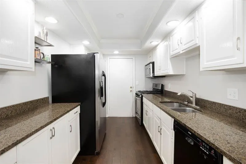 6851 Roswell Road Unit I6, Atlanta, Georgia 30328, 3 Bedrooms Bedrooms, ,2 BathroomsBathrooms,Residential,Sold,6851 Roswell Road Unit I6,6512893