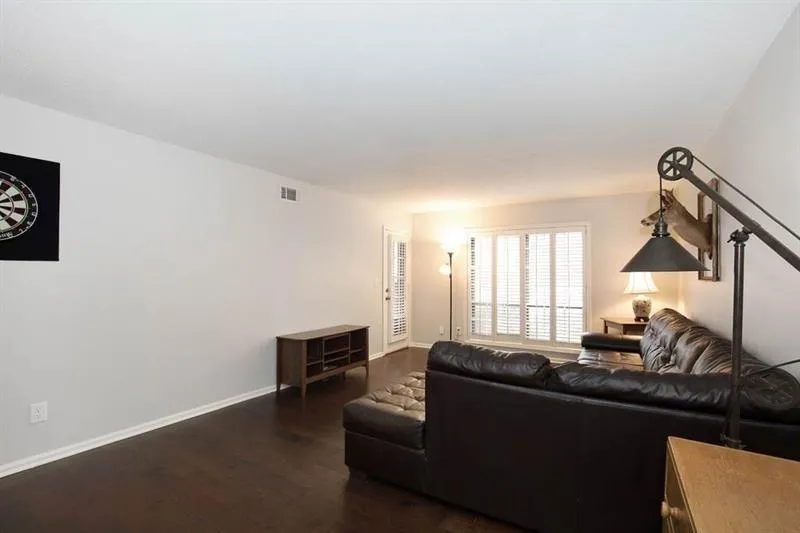 6851 Roswell Road Unit I6, Atlanta, Georgia 30328, 3 Bedrooms Bedrooms, ,2 BathroomsBathrooms,Residential,Sold,6851 Roswell Road Unit I6,6512893