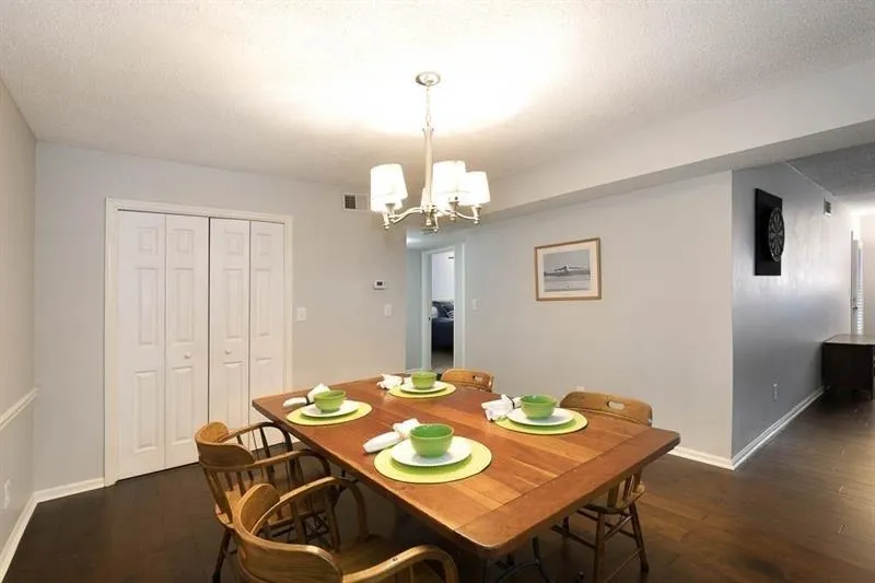 6851 Roswell Road Unit I6, Atlanta, Georgia 30328, 3 Bedrooms Bedrooms, ,2 BathroomsBathrooms,Residential,Sold,6851 Roswell Road Unit I6,6512893