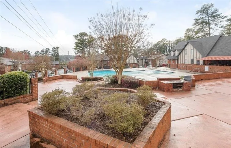 6851 Roswell Road Unit I6, Atlanta, Georgia 30328, 3 Bedrooms Bedrooms, ,2 BathroomsBathrooms,Residential,Sold,6851 Roswell Road Unit I6,6512893
