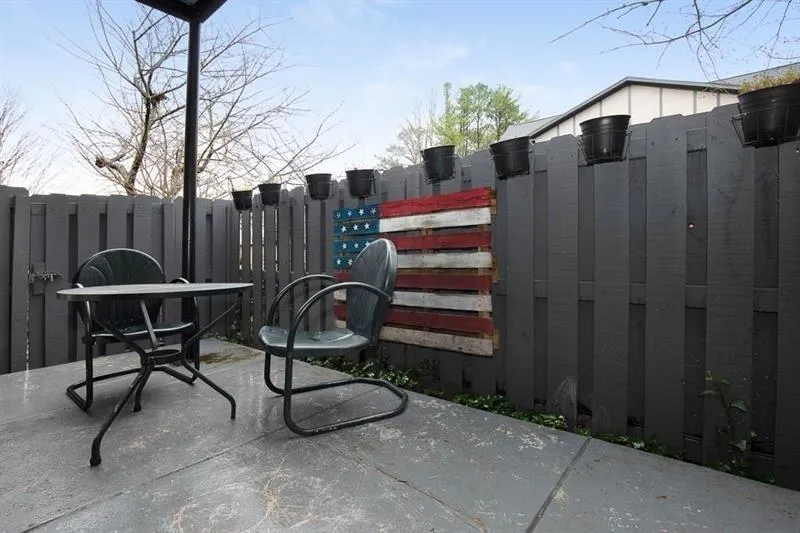 6851 Roswell Road Unit I6, Atlanta, Georgia 30328, 3 Bedrooms Bedrooms, ,2 BathroomsBathrooms,Residential,Sold,6851 Roswell Road Unit I6,6512893