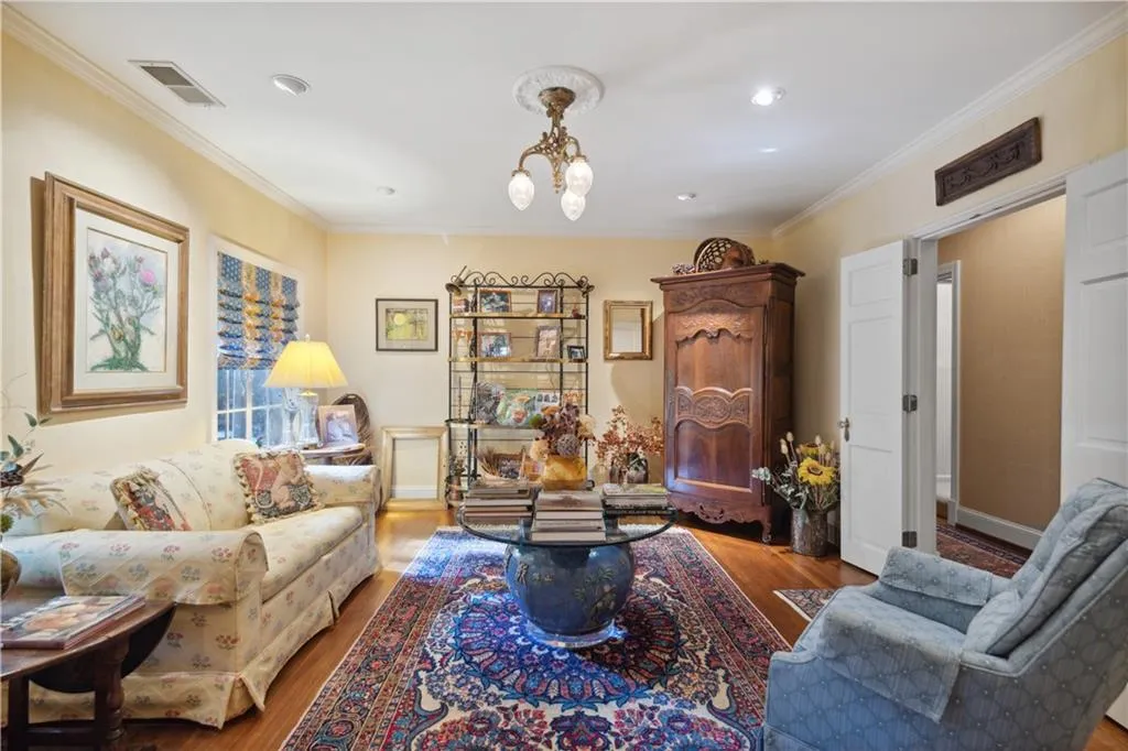 1050 E Club Lane Ne, Atlanta, Georgia 30319, 4 Bedrooms Bedrooms, ,4 BathroomsBathrooms,Residential,For Sale,1050 E Club Lane Ne,7549506