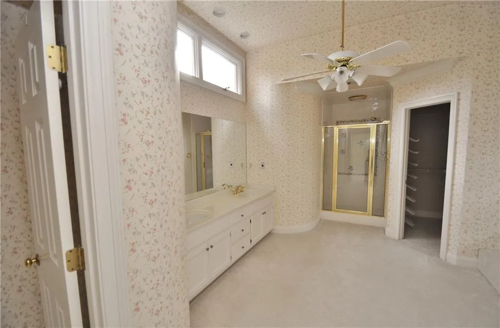 6725 Laurian Wood Drive, Sandy Springs, Georgia 30328, 4 Bedrooms Bedrooms, ,4 BathroomsBathrooms,Residential,Sold,6725 Laurian Wood Drive,5747129