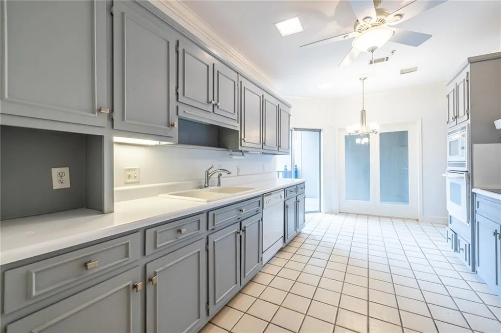 28316 Plantation Drive Ne, Atlanta, Georgia 30324, 2 Bedrooms Bedrooms, 0 ,2 BathroomsBathrooms,Residential,For Sale,28316 Plantation Drive Ne,7736411