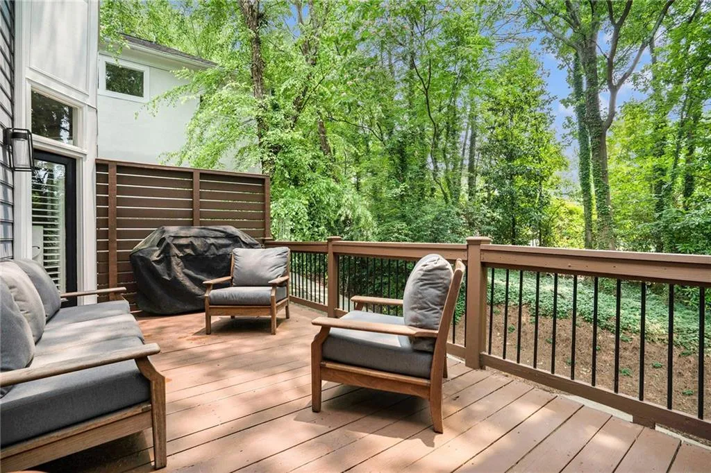29 Greenland Trace, Atlanta, Georgia 30342, 3 Bedrooms Bedrooms, ,3 BathroomsBathrooms,Residential,For Sale,29 Greenland Trace,7617955