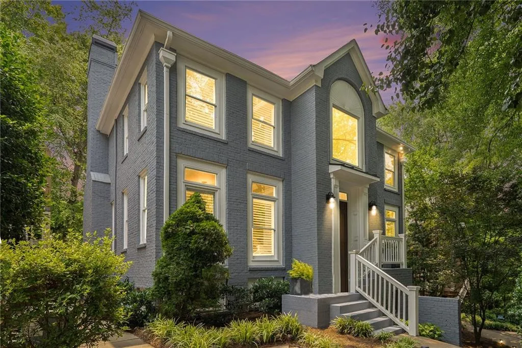 29 Greenland Trace, Atlanta, Georgia 30342, 3 Bedrooms Bedrooms, ,3 BathroomsBathrooms,Residential,For Sale,29 Greenland Trace,7617955