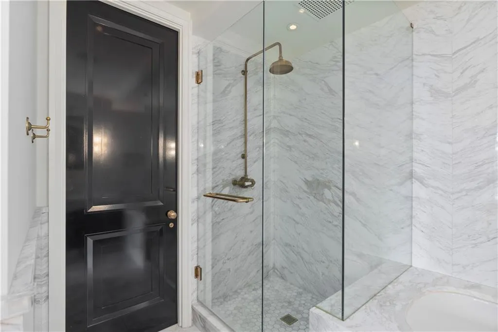 2575 Peachtree Road Ne Unit 9-g, Atlanta, Georgia 30305, 2 Bedrooms Bedrooms, ,2 BathroomsBathrooms,Residential,For Sale,2575 Peachtree Road Ne Unit 9-g,7646075