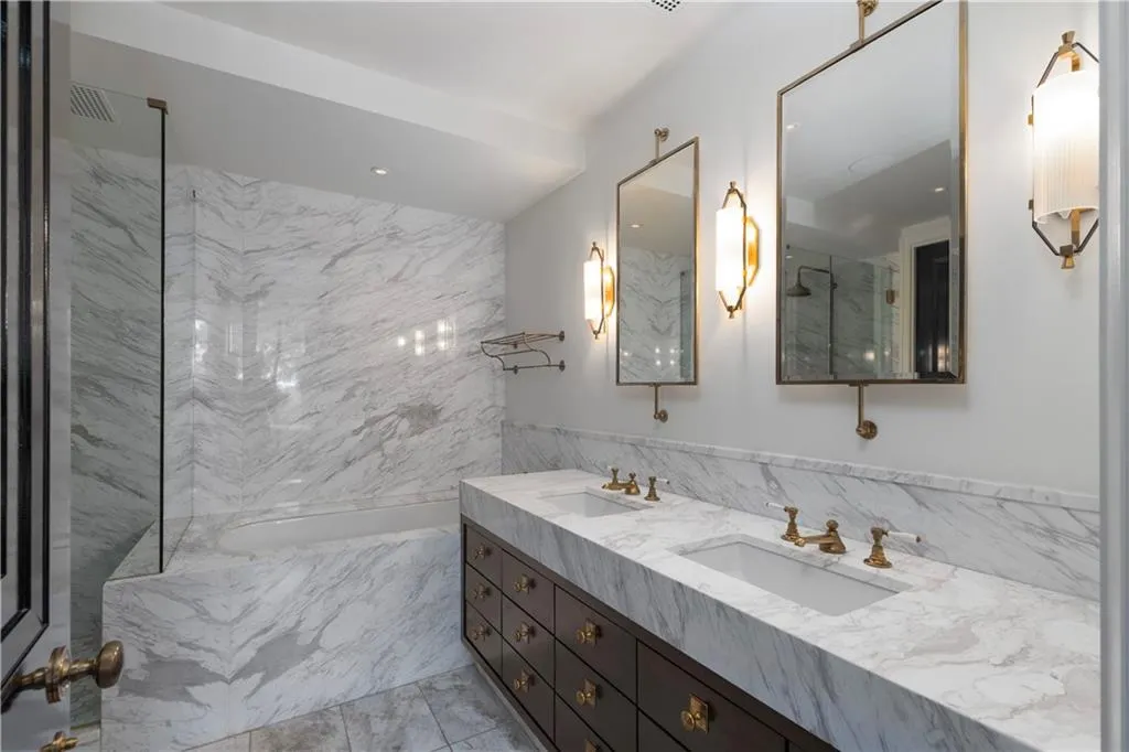 2575 Peachtree Road Ne Unit 9-g, Atlanta, Georgia 30305, 2 Bedrooms Bedrooms, ,2 BathroomsBathrooms,Residential,For Sale,2575 Peachtree Road Ne Unit 9-g,7646075