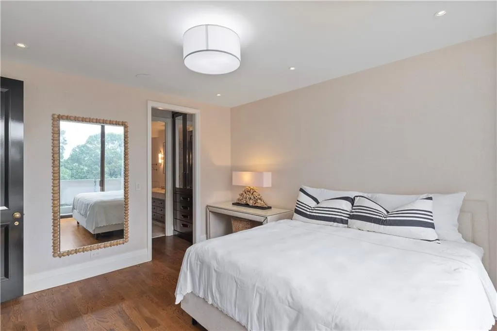 2575 Peachtree Road Ne Unit 9-g, Atlanta, Georgia 30305, 2 Bedrooms Bedrooms, ,2 BathroomsBathrooms,Residential,For Sale,2575 Peachtree Road Ne Unit 9-g,7646075