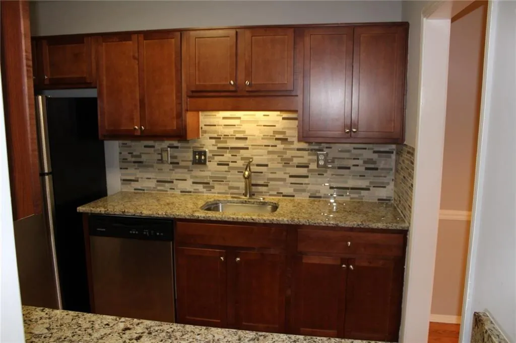 1408 Vicksburg Place, Sandy Springs, Georgia 30350, 2 Bedrooms Bedrooms, ,2 BathroomsBathrooms,Residential,Sold,1408 Vicksburg Place,5709916