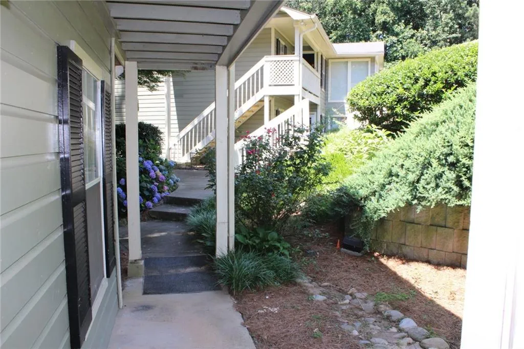 1408 Vicksburg Place, Sandy Springs, Georgia 30350, 2 Bedrooms Bedrooms, ,2 BathroomsBathrooms,Residential,Sold,1408 Vicksburg Place,5709916
