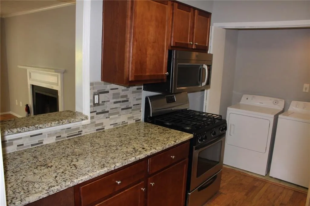1408 Vicksburg Place, Sandy Springs, Georgia 30350, 2 Bedrooms Bedrooms, ,2 BathroomsBathrooms,Residential,Sold,1408 Vicksburg Place,5709916