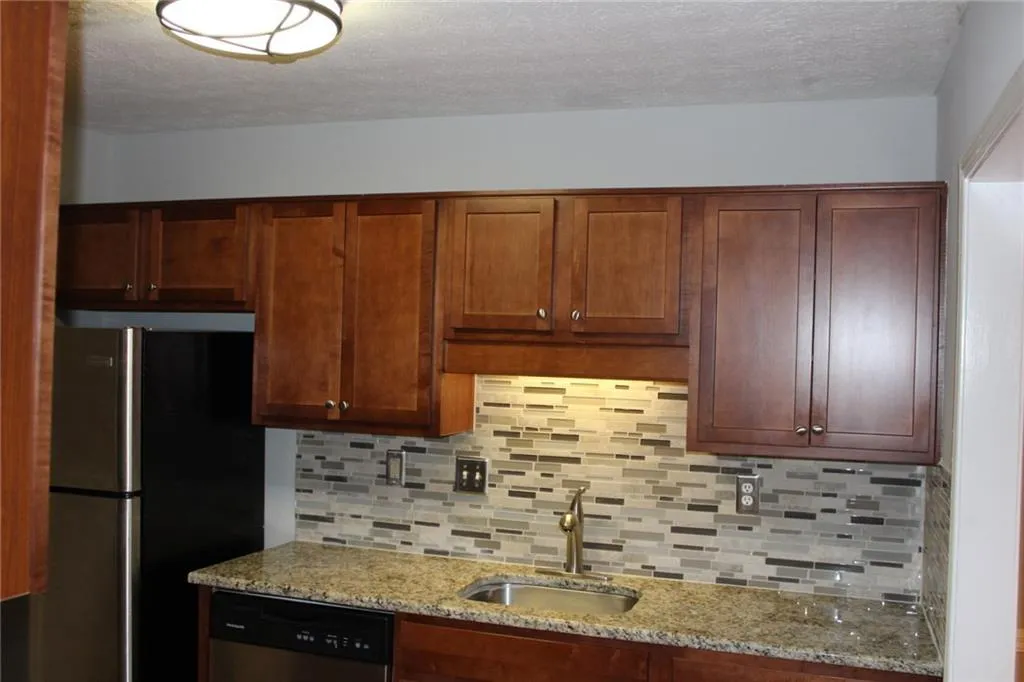 1408 Vicksburg Place, Sandy Springs, Georgia 30350, 2 Bedrooms Bedrooms, ,2 BathroomsBathrooms,Residential,Sold,1408 Vicksburg Place,5709916