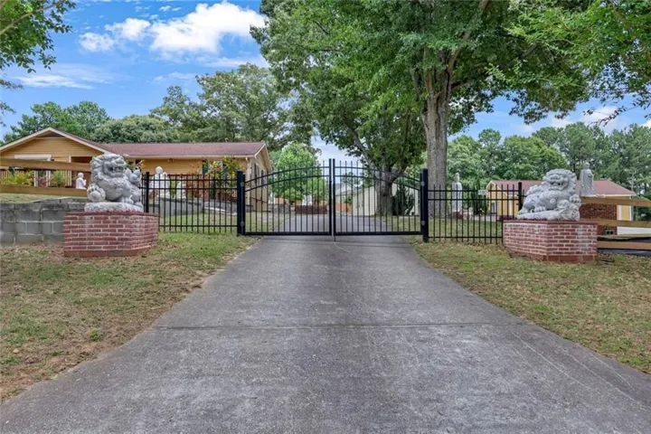 1242 Cooper Road, Snellville, Georgia 30078