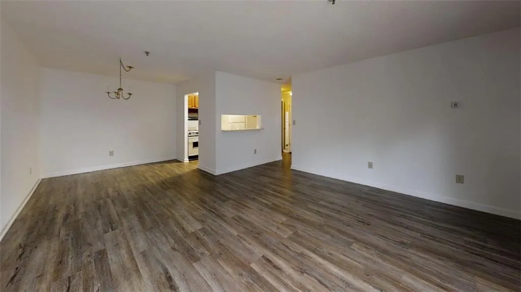 300 Johnson Ferry Road Ne Unit A301, Sandy Springs, Georgia 30328, 1 Bedroom Bedrooms, ,1 BathroomBathrooms,Residential,Sold,300 Johnson Ferry Road Ne Unit A301,6507523