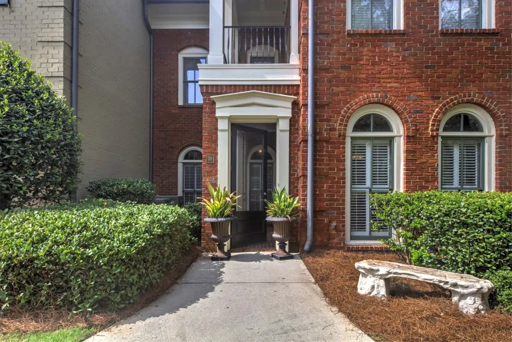 3127 Lenox Road Ne Unit 38, Atlanta, Georgia 30324, 3 Bedrooms Bedrooms, ,3 BathroomsBathrooms,Residential,Sold,3127 Lenox Road Ne Unit 38,5859980