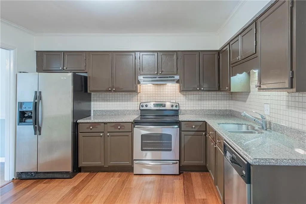 6520 Roswell Road Unit 68, Sandy Springs, Georgia 30328, 2 Bedrooms Bedrooms, ,2 BathroomsBathrooms,Residential,Sold,6520 Roswell Road Unit 68,6616033