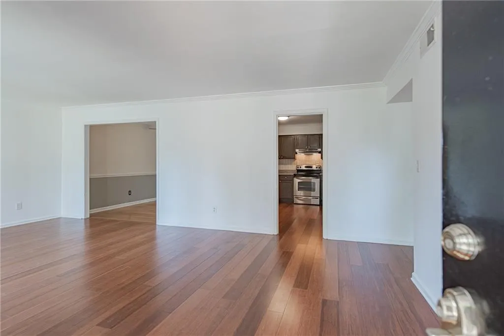 6520 Roswell Road Unit 68, Sandy Springs, Georgia 30328, 2 Bedrooms Bedrooms, ,2 BathroomsBathrooms,Residential,Sold,6520 Roswell Road Unit 68,6616033