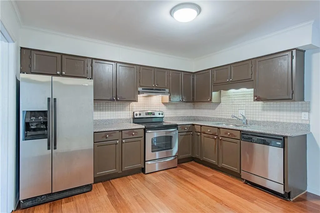 6520 Roswell Road Unit 68, Sandy Springs, Georgia 30328, 2 Bedrooms Bedrooms, ,2 BathroomsBathrooms,Residential,Sold,6520 Roswell Road Unit 68,6616033