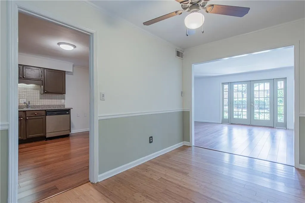 6520 Roswell Road Unit 68, Sandy Springs, Georgia 30328, 2 Bedrooms Bedrooms, ,2 BathroomsBathrooms,Residential,Sold,6520 Roswell Road Unit 68,6616033