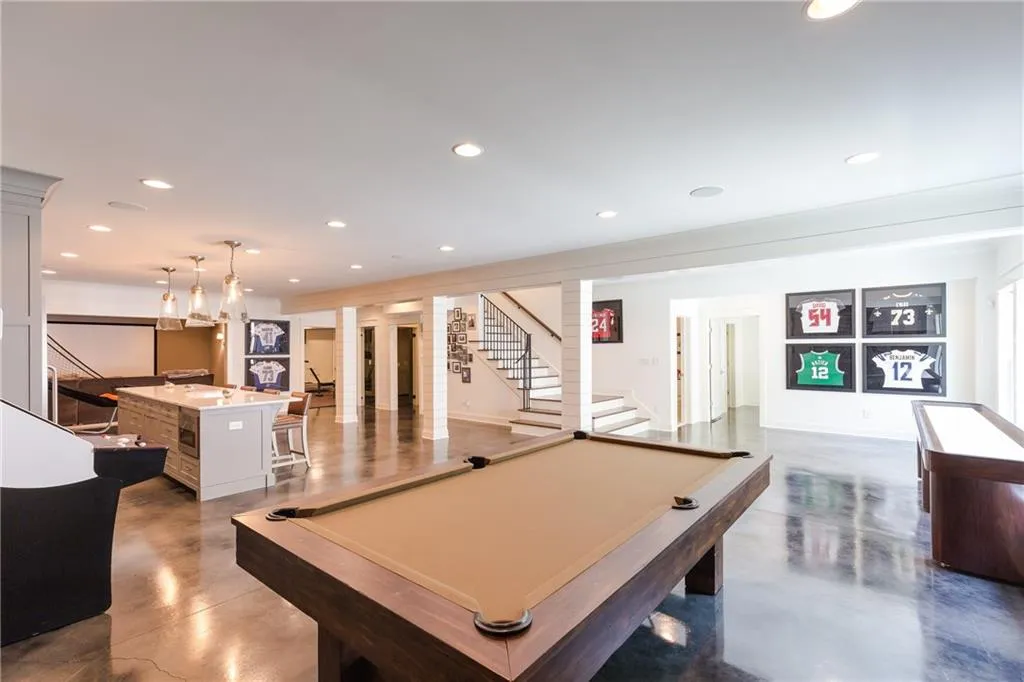 5217 Lake Forrest Drive, Atlanta, Georgia 30342, 6 Bedrooms Bedrooms, ,6 BathroomsBathrooms,Residential,Sold,5217 Lake Forrest Drive,6044121