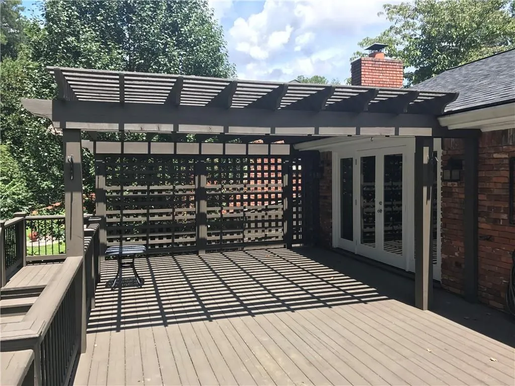 6870 Heathfield Drive, Atlanta, Georgia 30328, 4 Bedrooms Bedrooms, ,3 BathroomsBathrooms,Residential,Sold,6870 Heathfield Drive,5891361