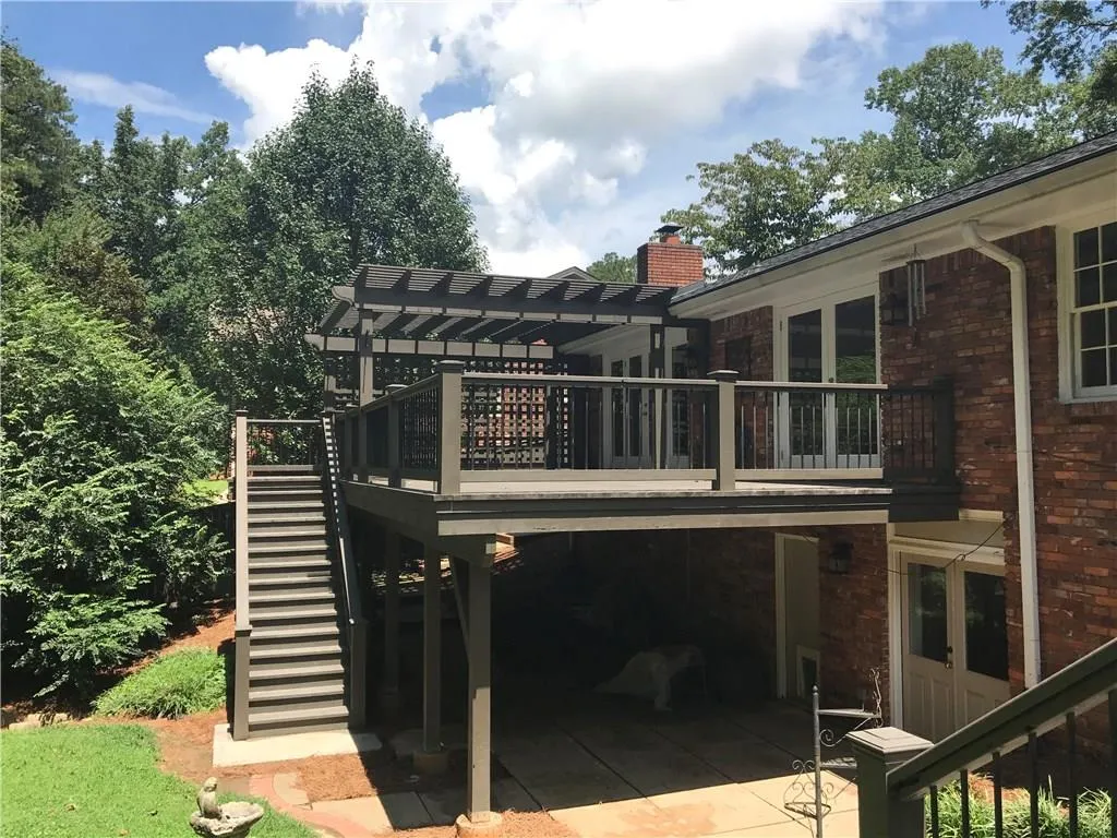 6870 Heathfield Drive, Atlanta, Georgia 30328, 4 Bedrooms Bedrooms, ,3 BathroomsBathrooms,Residential,Sold,6870 Heathfield Drive,5891361