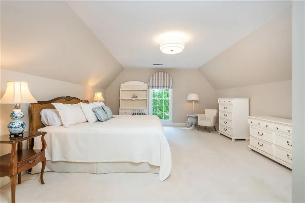 3 Powers Chase Circle, Atlanta, Georgia 30327, 5 Bedrooms Bedrooms, ,4 BathroomsBathrooms,Residential,For Sale,3 Powers Chase Circle,7756364