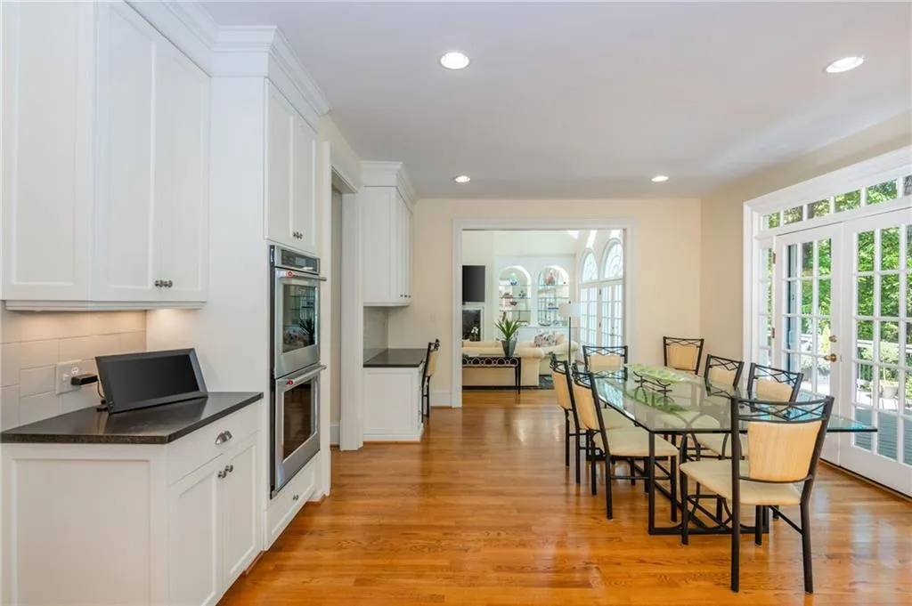 3 Powers Chase Circle, Atlanta, Georgia 30327, 5 Bedrooms Bedrooms, ,4 BathroomsBathrooms,Residential,For Sale,3 Powers Chase Circle,7756364