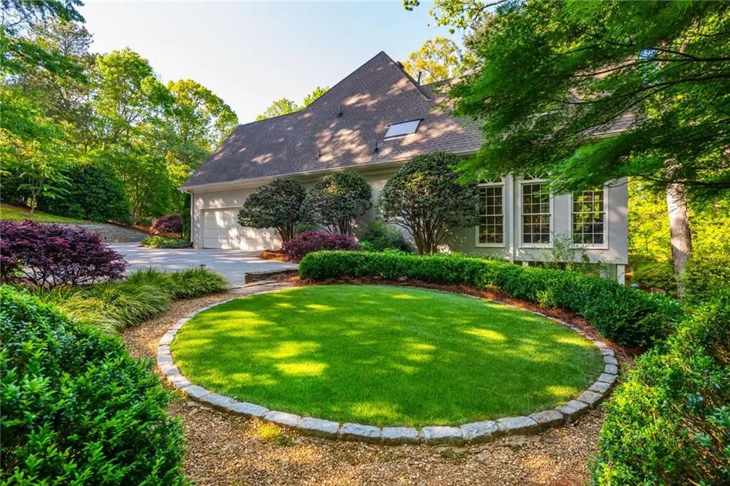 3 Powers Chase Circle, Atlanta, Georgia 30327, 5 Bedrooms Bedrooms, ,4 BathroomsBathrooms,Residential,For Sale,3 Powers Chase Circle,7756364