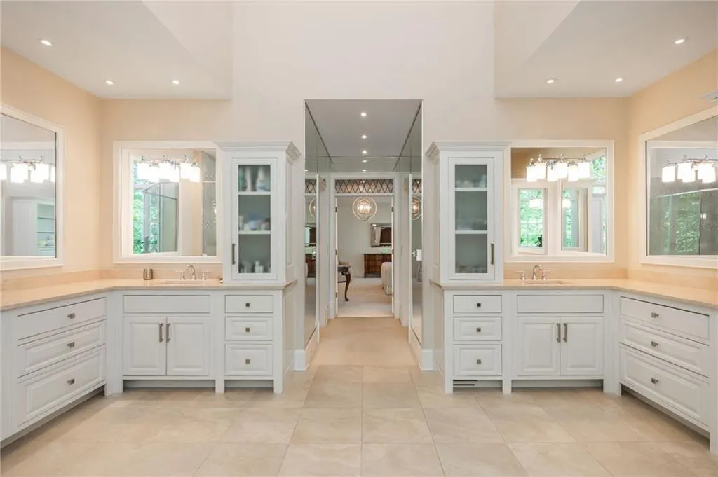 3 Powers Chase Circle, Atlanta, Georgia 30327, 5 Bedrooms Bedrooms, ,4 BathroomsBathrooms,Residential,For Sale,3 Powers Chase Circle,7756364