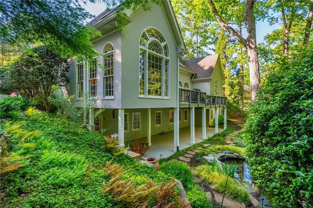 3 Powers Chase Circle, Atlanta, Georgia 30327, 5 Bedrooms Bedrooms, ,4 BathroomsBathrooms,Residential,For Sale,3 Powers Chase Circle,7756364