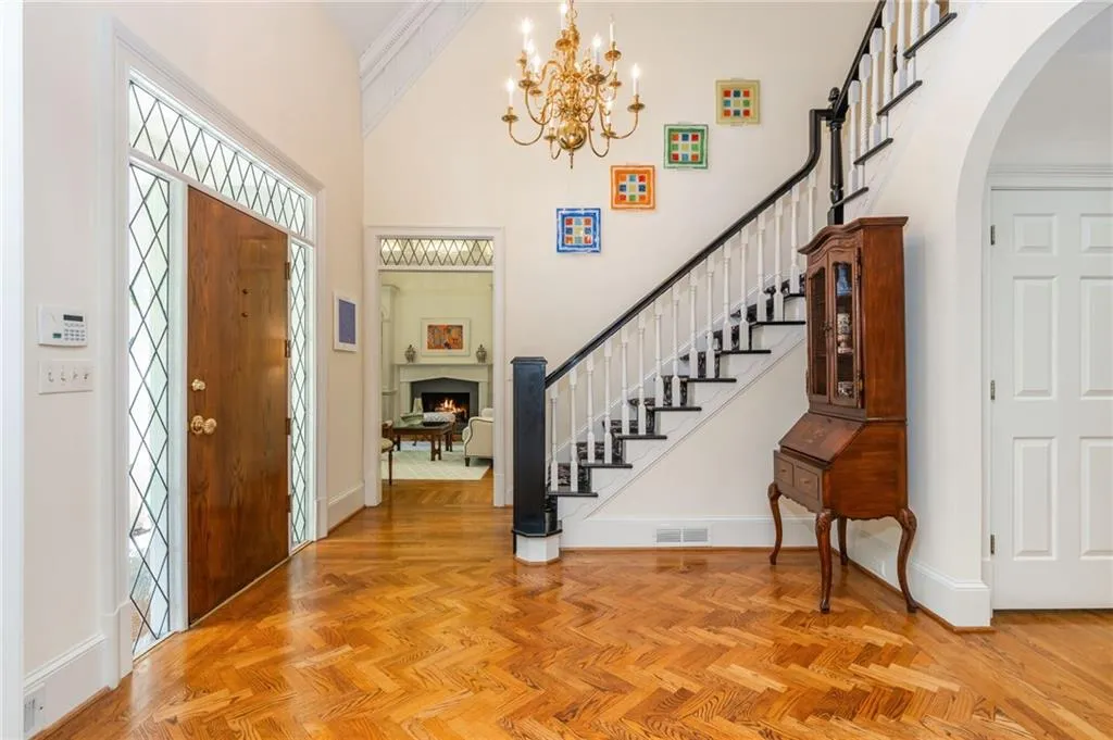 3 Powers Chase Circle, Atlanta, Georgia 30327, 5 Bedrooms Bedrooms, ,4 BathroomsBathrooms,Residential,For Sale,3 Powers Chase Circle,7756364