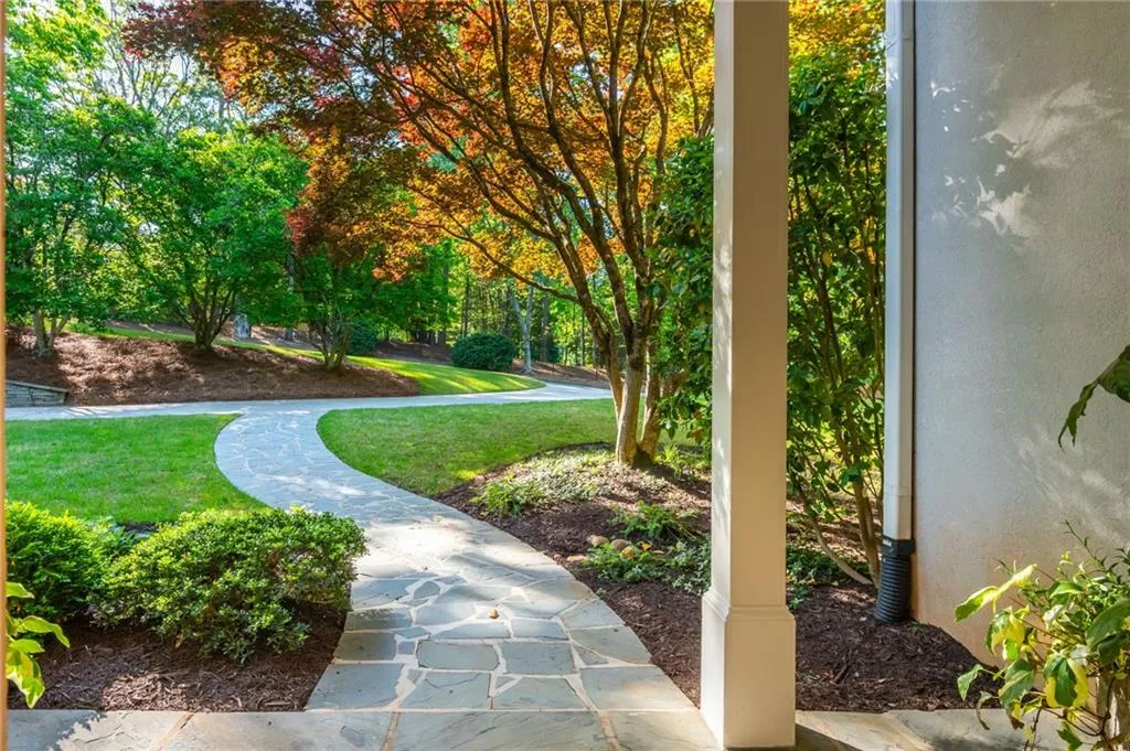 3 Powers Chase Circle, Atlanta, Georgia 30327, 5 Bedrooms Bedrooms, ,4 BathroomsBathrooms,Residential,For Sale,3 Powers Chase Circle,7756364