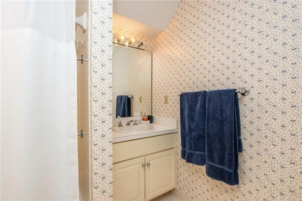 3 Powers Chase Circle, Atlanta, Georgia 30327, 5 Bedrooms Bedrooms, ,4 BathroomsBathrooms,Residential,For Sale,3 Powers Chase Circle,7756364