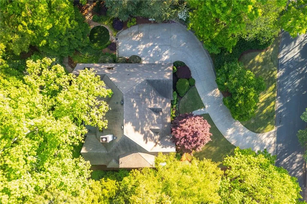 3 Powers Chase Circle, Atlanta, Georgia 30327, 5 Bedrooms Bedrooms, ,4 BathroomsBathrooms,Residential,For Sale,3 Powers Chase Circle,7756364