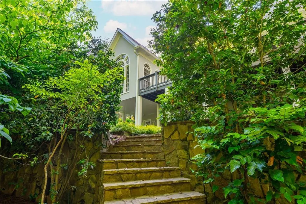 3 Powers Chase Circle, Atlanta, Georgia 30327, 5 Bedrooms Bedrooms, ,4 BathroomsBathrooms,Residential,For Sale,3 Powers Chase Circle,7756364