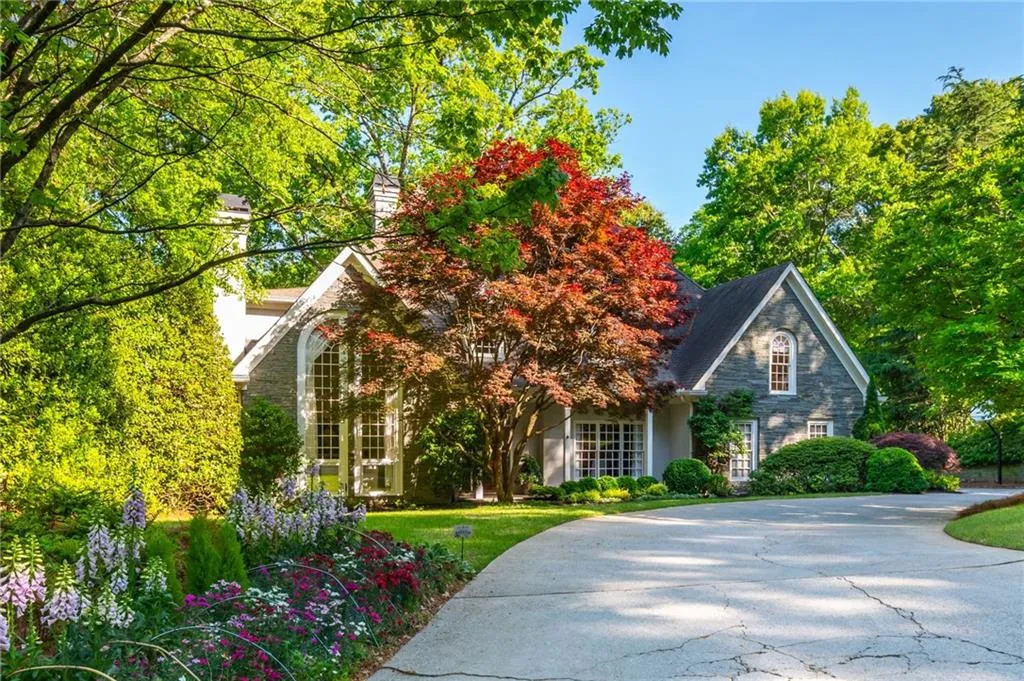 3 Powers Chase Circle, Atlanta, Georgia 30327, 5 Bedrooms Bedrooms, ,4 BathroomsBathrooms,Residential,For Sale,3 Powers Chase Circle,7756364