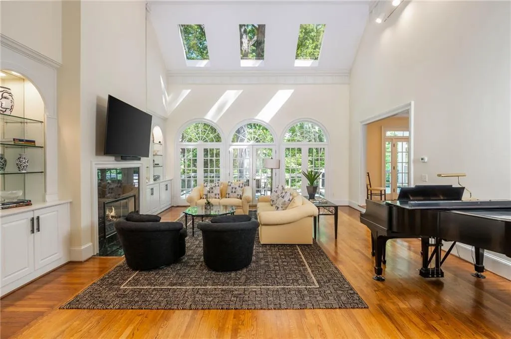 3 Powers Chase Circle, Atlanta, Georgia 30327, 5 Bedrooms Bedrooms, ,4 BathroomsBathrooms,Residential,For Sale,3 Powers Chase Circle,7756364